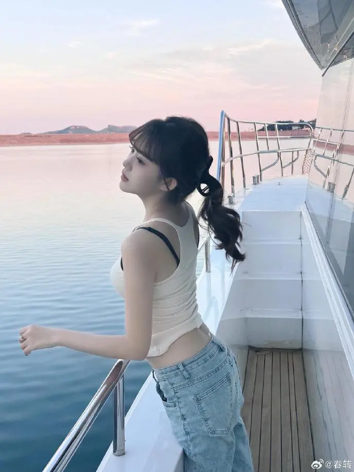 豆瓣FM界面演变对比